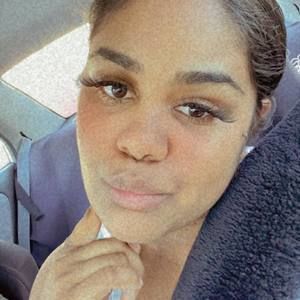 Meet your Posher, Kirra lee